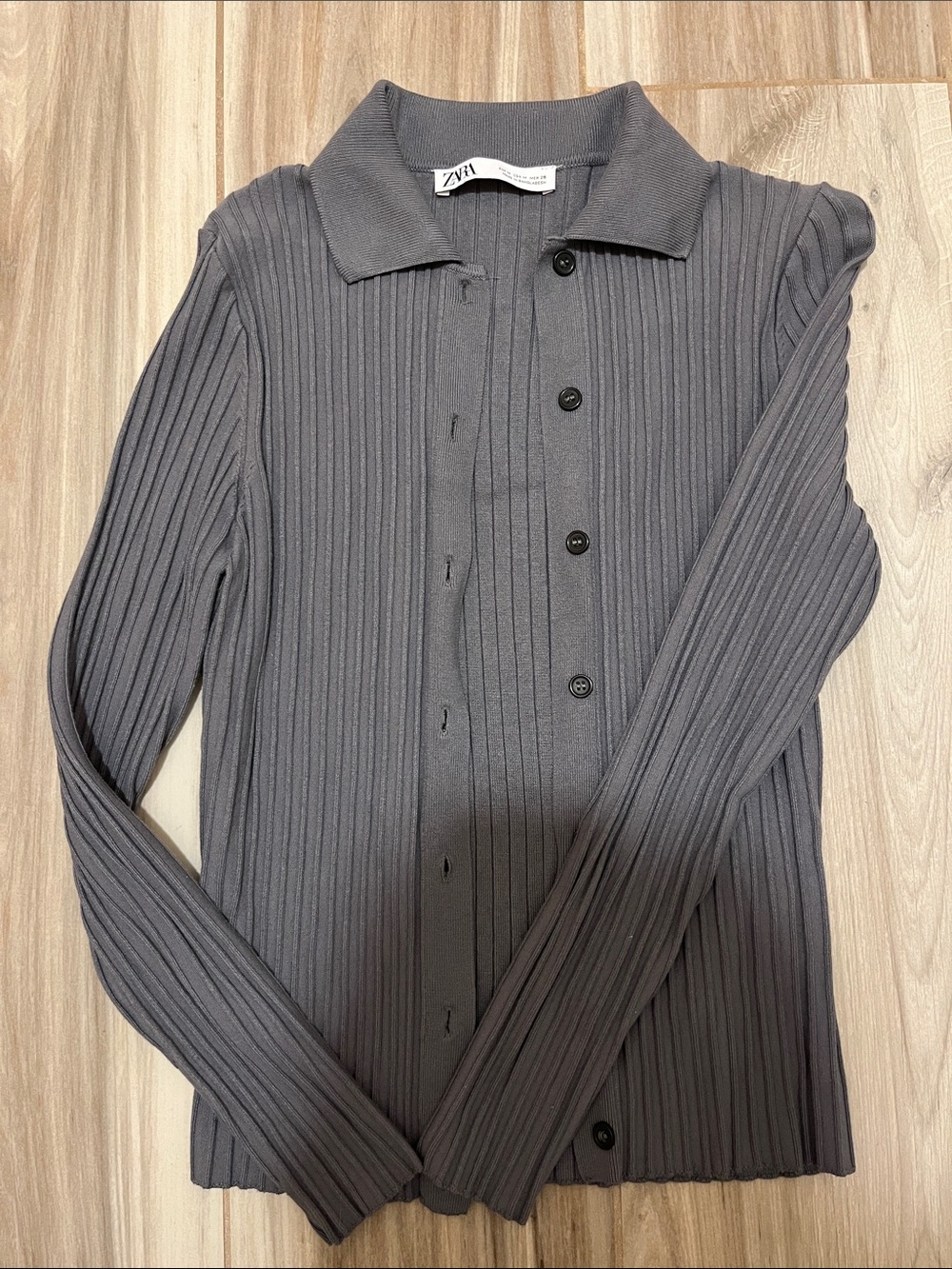 Zara Ribbed Button-Up Cardigan in Gray